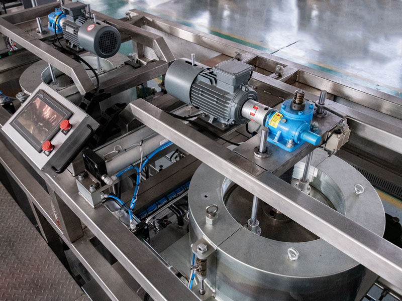 Extraction kettle for supercritical CO₂ extraction