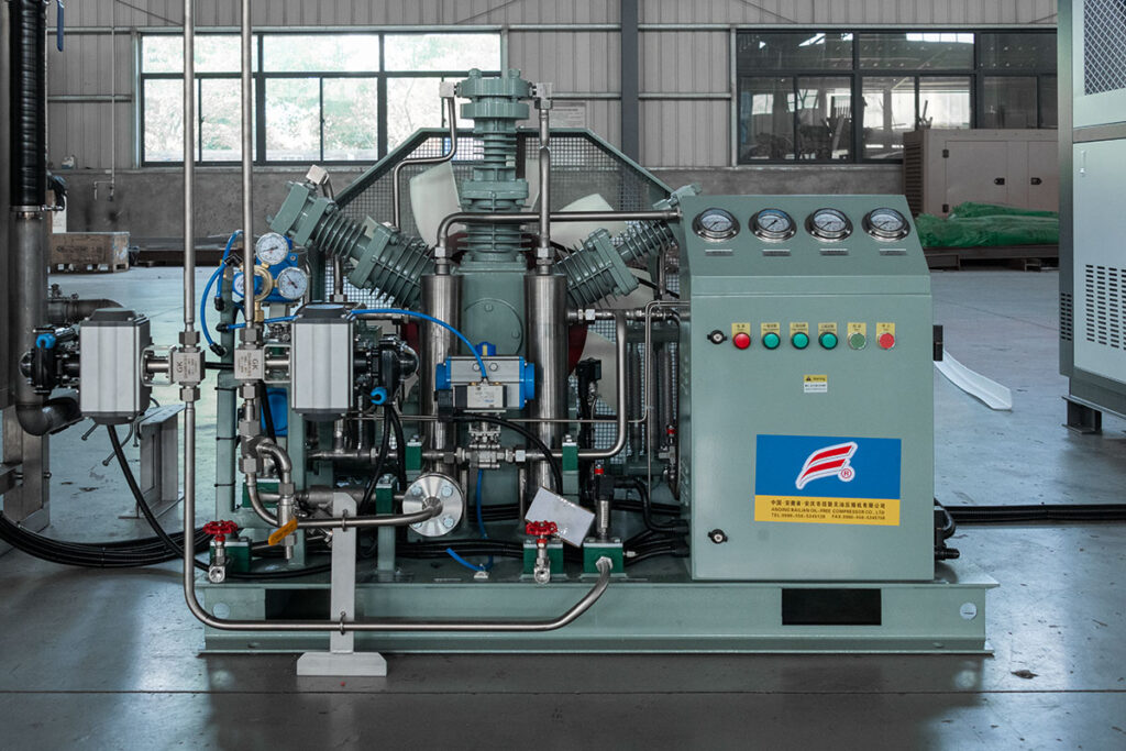 Industrial-grade high-pressure pump used in a 300L supercritical CO2 extraction system, ensuring stable CO2 compression and flow for efficient botanical extraction.