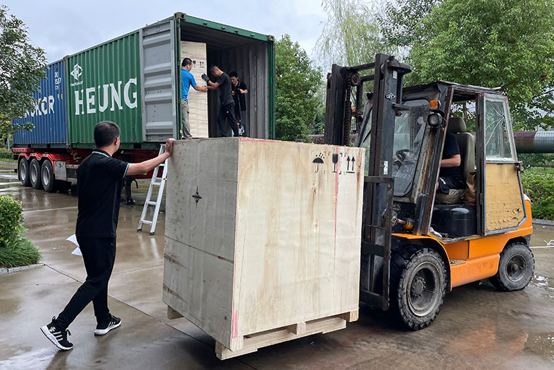 CO2 extraction machine packaged and shipped to Malaysian customer